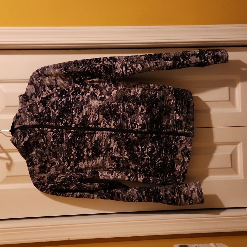 Lululemon Scuba Hoodie size 2